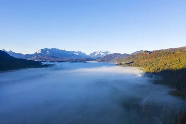 Deutschland Oberbayern Isarwinkel Oberes Isartal Isar Bei Wallgau Wettersteingebirge Und — Stockfoto