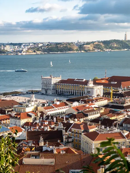 Uitzicht Stad Met Tejo River Vanuit Miradouro Nossa Senhora Monte — Stockfoto