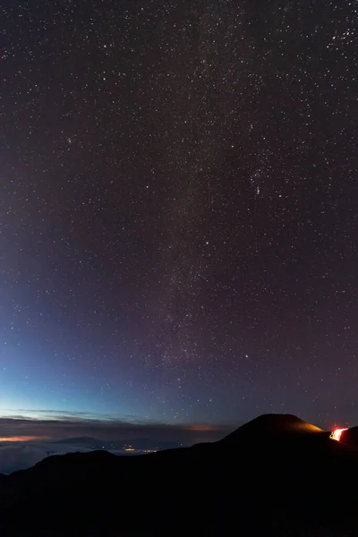 Млечный Путь Над Кратером Вулкана Халеакала Национальный Парк Халеакала Гавайи — стоковое фото