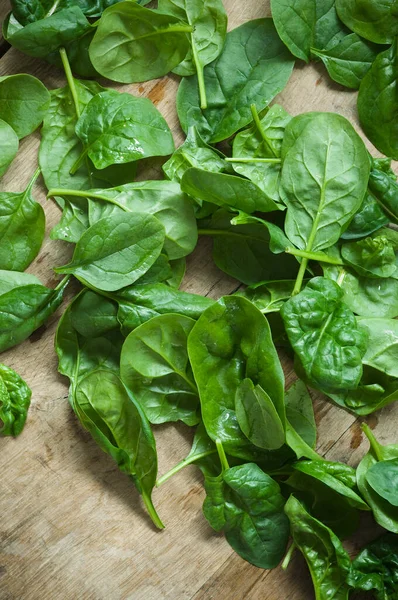 Fresh Spinach Leaves Wooden Table Seen — Stock Photo, Image