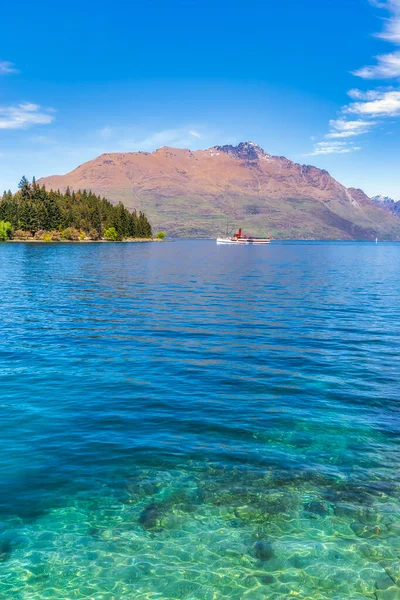 Vista Distância Média Tss Earnslaw Lago Wakatipu Contra Céu Queenstown — Fotografia de Stock