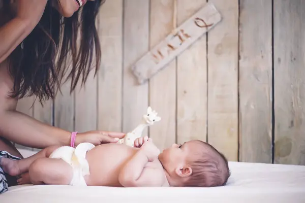 Baby Boy Lying Bed Looking His Mother — Stock Photo, Image