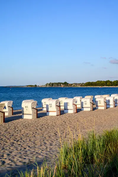 Alemanha Schleswig Holstein Niendorf Strandkorb Cadeiras Praia Praia Costeira Arenosa — Fotografia de Stock