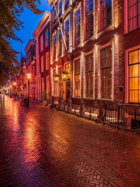 Häuser Hafen Der Abenddämmerung Zierikzee Niederlande — Stockfoto