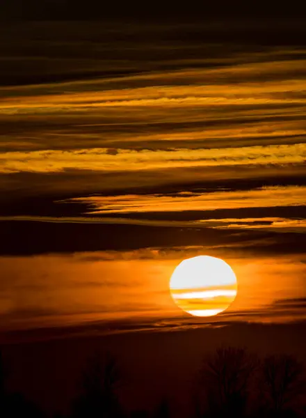 Avusturya Güneş Bulutların Ardında Batıyor — Stok fotoğraf