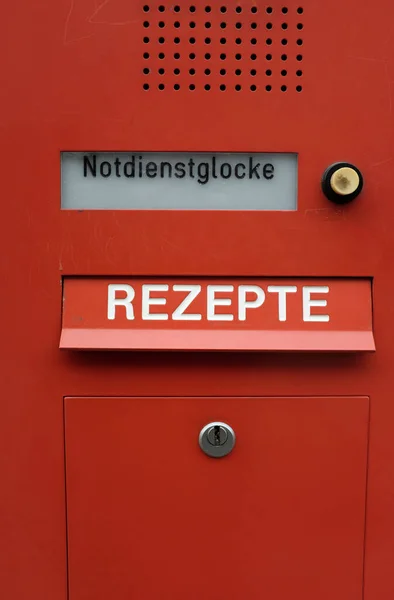 Roter Briefkasten Einer Apotheke Hamburg Deutschland — Stockfoto