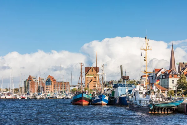 Alemania Mecklemburgo Pomerania Occidental Rostock Hanseatic City Harbor — Foto de Stock