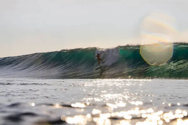 Surfeur Dans Soirée Bali Indonésie — Photo