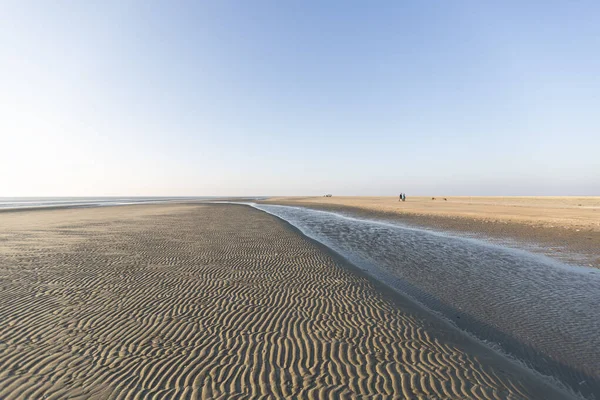 Denemarken Romo Heldere Lucht Boven Geklonken Strand — Stockfoto