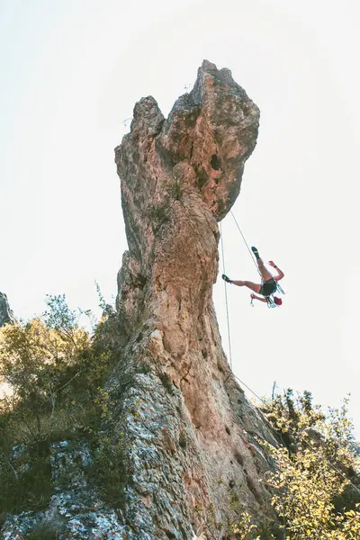 Young Woman Climbing Rock Needle Cantabria Spain — Stock Photo, Image