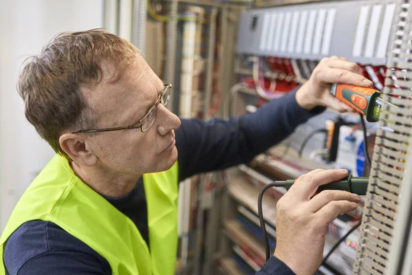 Electrician Working Voltmeter Fuse Box — Stock Photo, Image