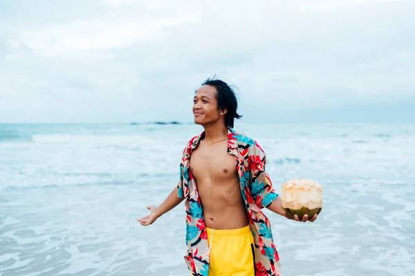 Portrait Happy Man Fresh Coconut Standing Front Sea Borneo Island — Stock Photo, Image