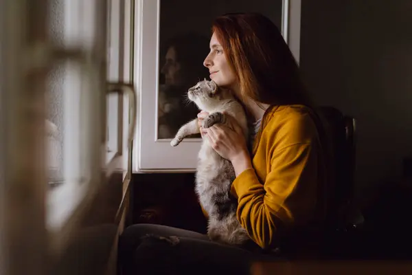 Smiling Redheaded Woman Sitting Her Cat Open Window Home — Stock Photo, Image