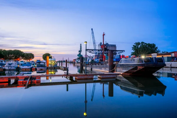 Niemcy Hesja Gernsheim Port Miejski Zmierzchu — Zdjęcie stockowe