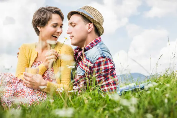 Couple Having Picnic Meadow Mountains Achenkirch Austria — Stock Photo, Image