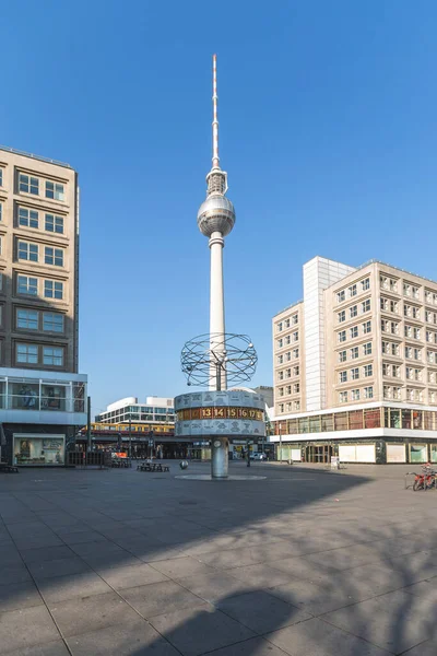 Alemania Berlín Alexanderplatz Con Reloj Mundial Fernsehturm Berlín Durante Epidemia —  Fotos de Stock