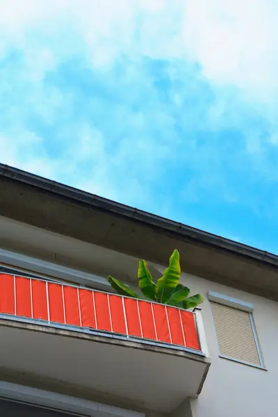 Edificio Moderno Con Cielo Azul — Foto de Stock