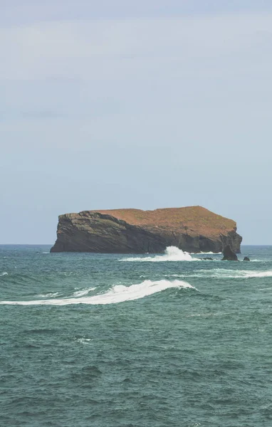 Wyspa Skalna Morzu Atlantyckim Ponta Ferraria Wyspa Sao Miguel Azory — Zdjęcie stockowe