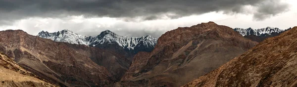 Hindistan Ladakh Himalayaların Panoramik Manzarası — Stok fotoğraf
