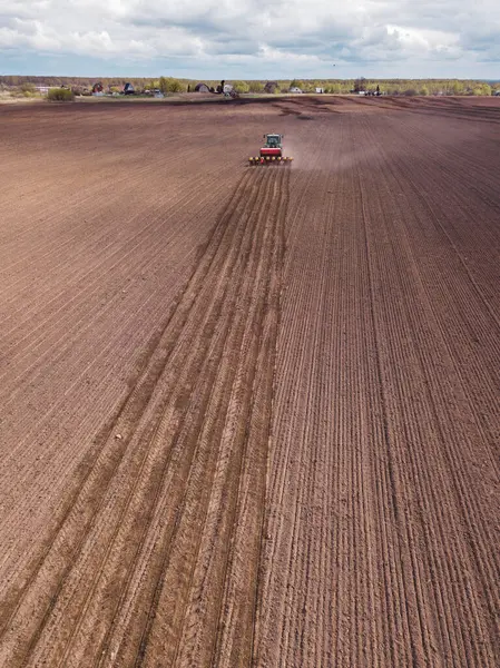 Russia Aerial View Tractor Plowing Brown Field — 스톡 사진