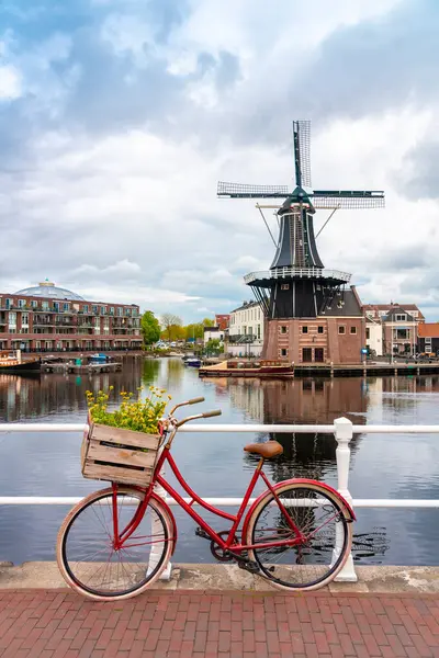 Netherlands North Holland Haarlem Bicycle Parked Railing Canal Bridge Adriaan — Stock Photo, Image