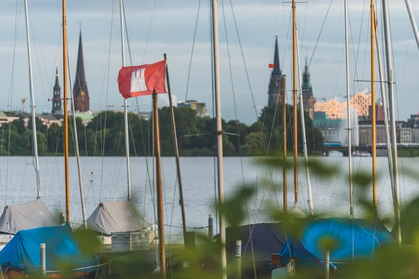 Германия Гамбург Мачты Парусников Озере Внешний Альстер — стоковое фото