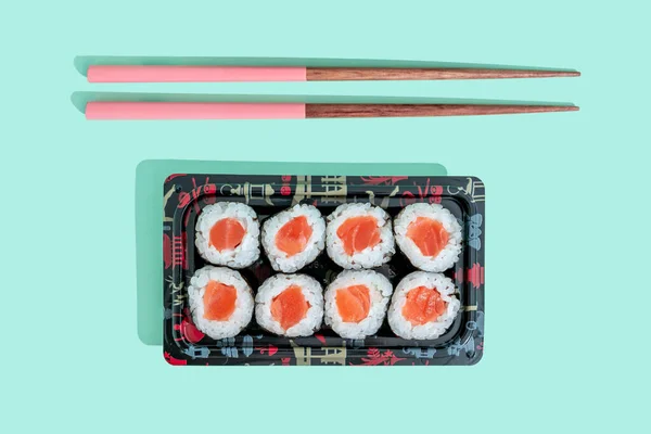 Photo Studio Bento Box Avec Maki Sushi Nigiri — Photo