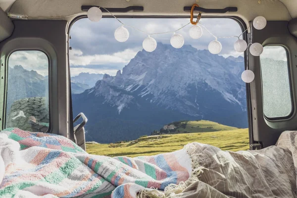 Scenisk Utsikt Över Bergskedjan Mot Himlen Sett Utifrån Campervan Sesto — Stockfoto