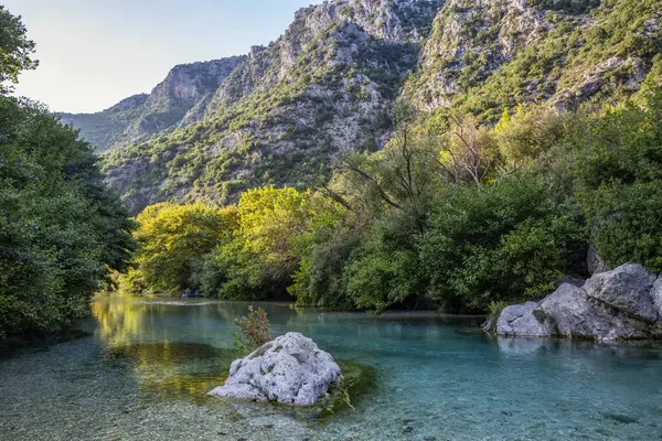 Rio Acheron Fluindo Por Montanha Epirus Grécia — Fotografia de Stock