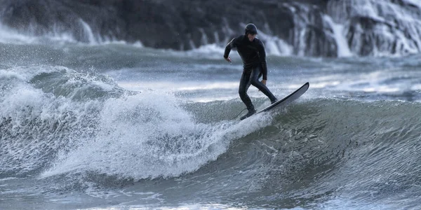 Hombre Joven Surfeando Mar Broad Haven South Beach Gales Reino — Foto de Stock