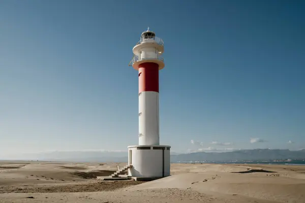 Far Del Fangar Vuurtoren Staande Tegen Heldere Lucht — Stockfoto