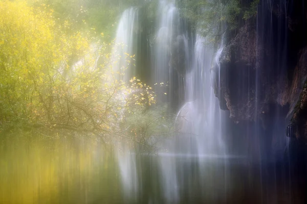 Lange Blootstelling Aan Watervallen Cuervo Rivier Het Vroege Voorjaar — Stockfoto