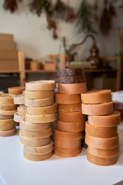 Pile Handmade Organic Soaps Workshop — Stock Photo, Image