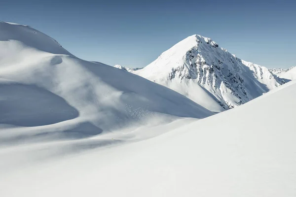Kreuzjoch Und Ortkopf Bei Sonnigem Wetter Schneebedeckt Lechtaler Alpen Tirol — Stockfoto