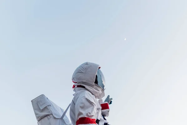 Male Astronaut Standing While Pointing Sky — Stock Fotó