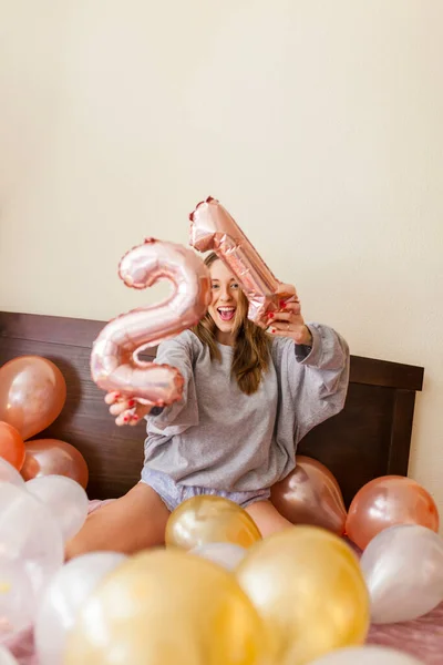 Cheerful Woman Number Helium Balloons Sitting Bed Home — Stock Photo, Image