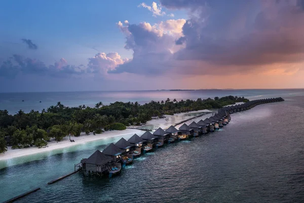Стільничні Будинки Острові Куреду Під Час Заходу Сонця Мальдіви Азія — стокове фото