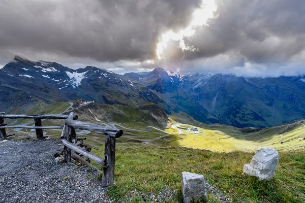 Grossglockner migrace black mountain a okolí — Stock fotografie