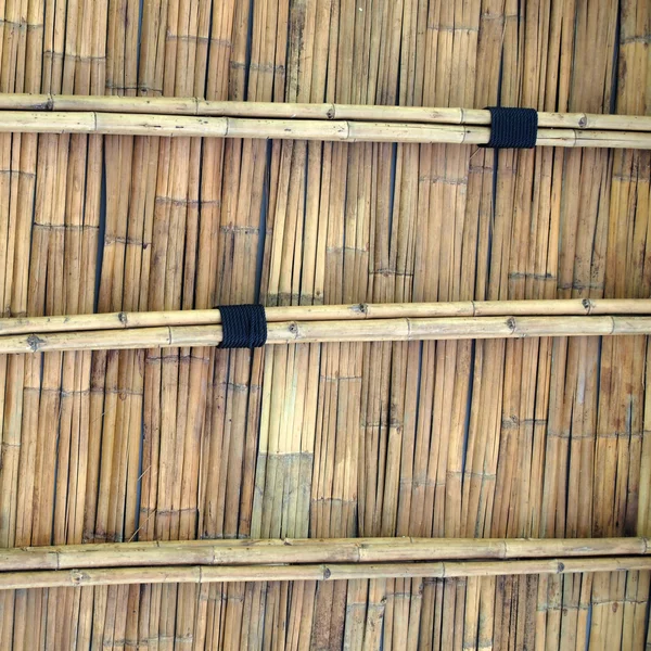 竹屋顶关闭 — 图库照片
