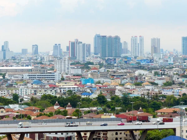 Бангкок, Таиланд - 12 июня 2015 года: Вид с воздуха на Бангкок, Таиланд. Бангкок - крупнейший город Таиланда, экономический центр Таиланда . — стоковое фото
