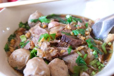 Tayland usulü kan çorbası. Kapat ya da seçici odaklan