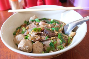 Tayland usulü kan çorbası. Kapat ya da seçici odaklan