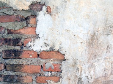 eski duvarlar kırık