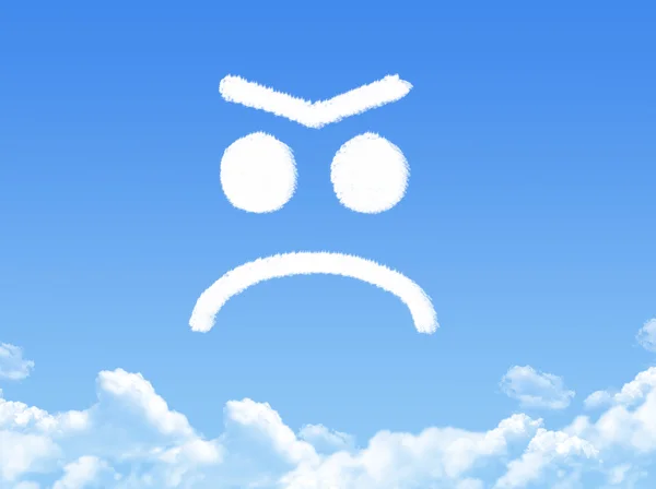 Naštvaný z mraku na modré obloze — Stock fotografie