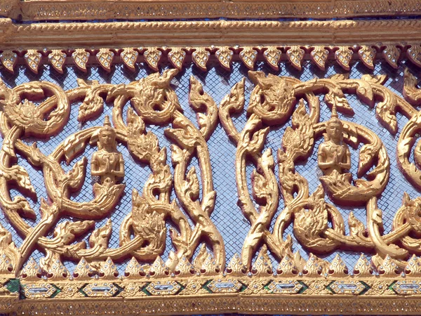 Temple thaïlandais, Design de motifs thaïlandais et thaïlandais sur le mur, Peinture décorative traditionnelle sur le mur du temple — Photo