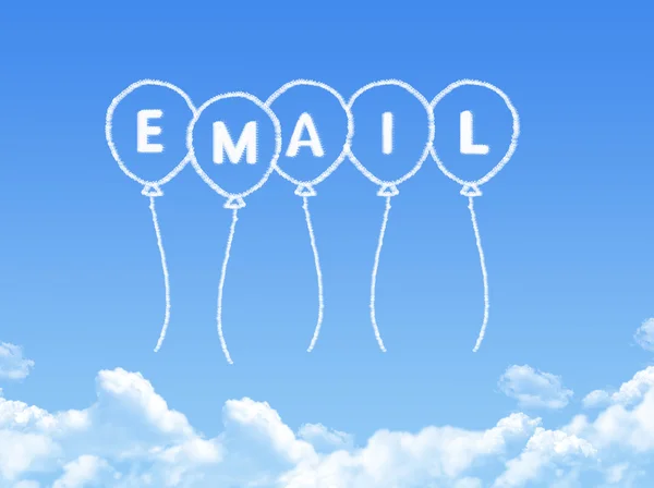 Wolke als E-Mail-Nachricht geformt — Stockfoto