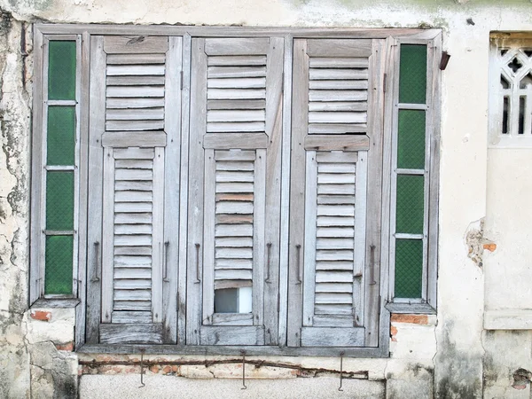 Holzfenster — Stockfoto