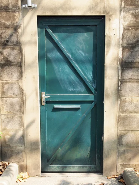 Porta de metal — Fotografia de Stock