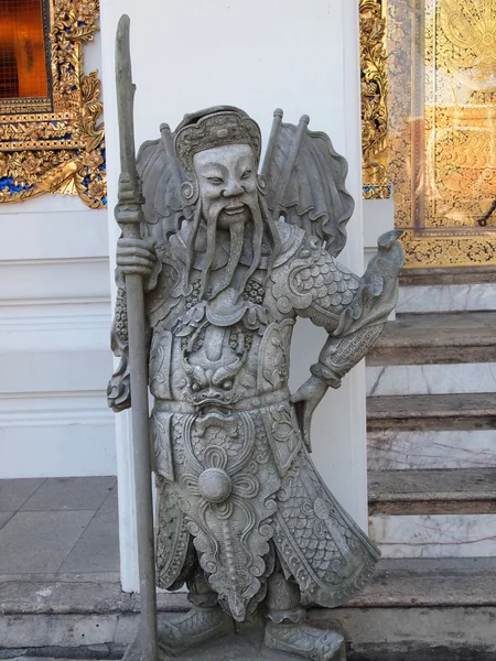 Bangkok, Thajsko - Duben 26,2014: Čínská socha starověkého buddhistického chrámu (Wat Pho) — Stock fotografie