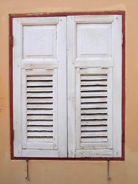 Holzfenster — Stockfoto